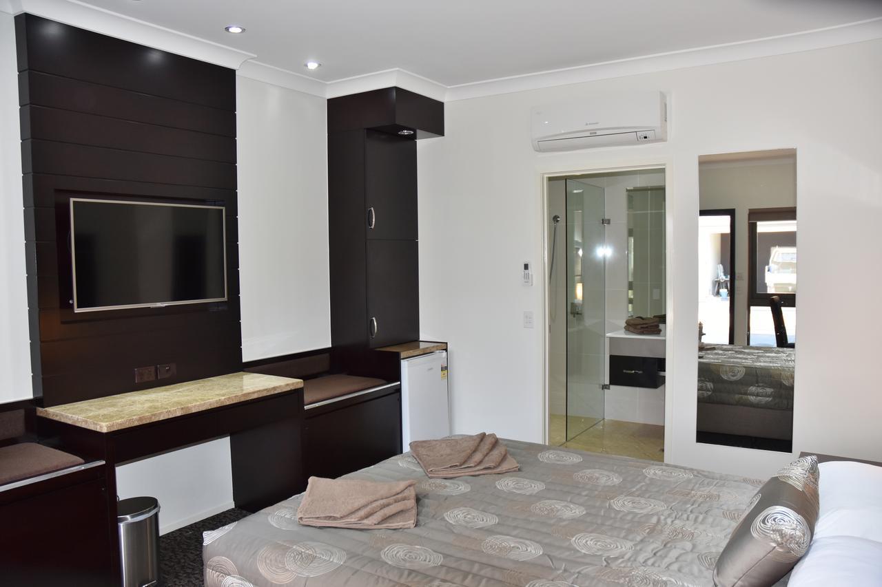 Western Downs Motor Inn Miles Zewnętrze zdjęcie