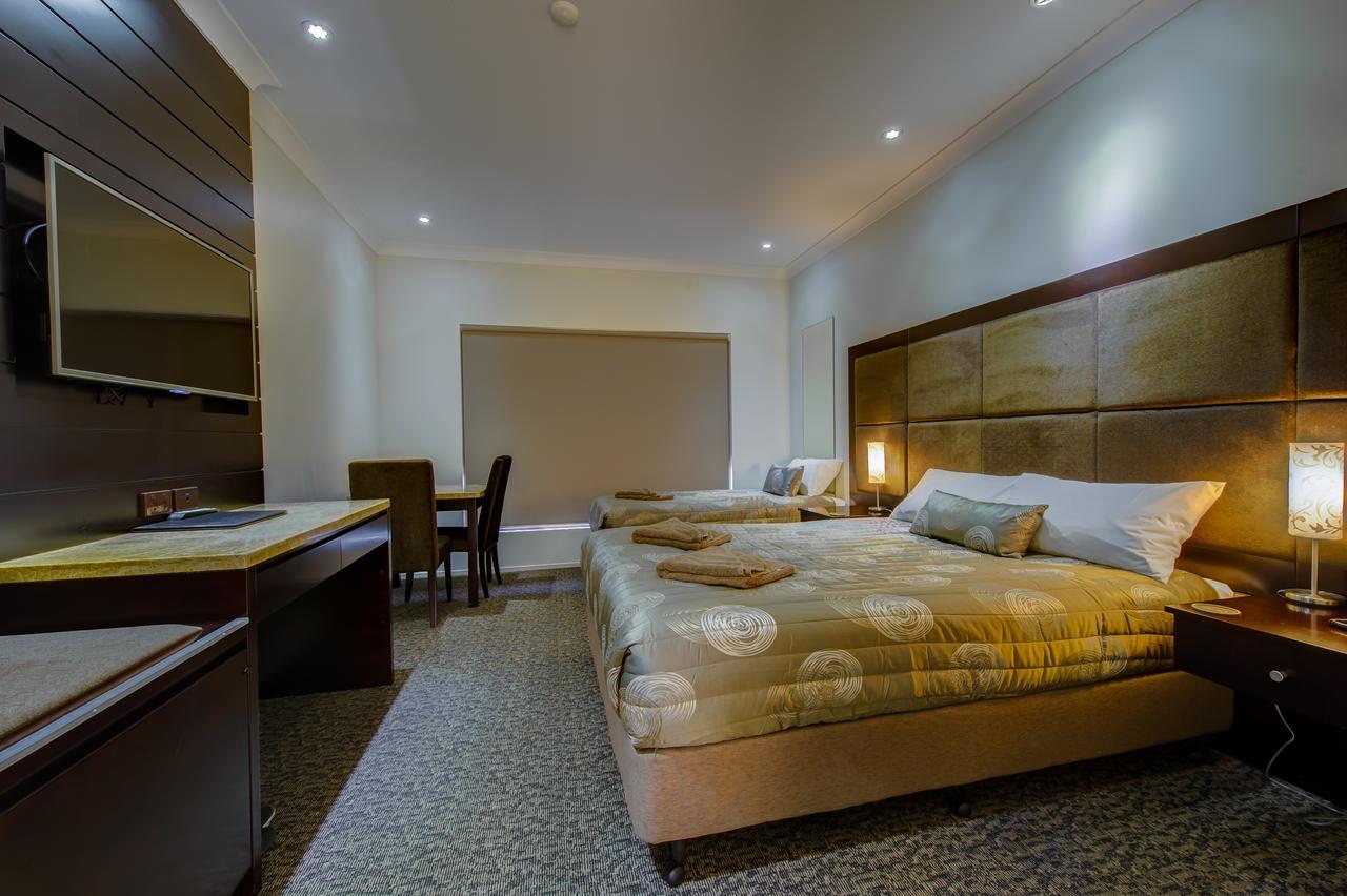 Western Downs Motor Inn Miles Zewnętrze zdjęcie